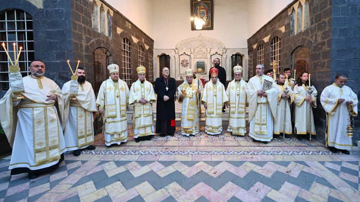 العبسيّ احتفل بقدّاس نهاية خدمة الكاردينال زيناري في سوريا