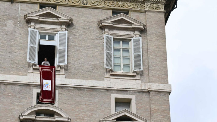 البابا: حين تضمّد جراح البائسين يندمل جرحك سريعًا