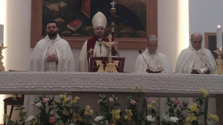 المطران معوّض ترأّس قدّاس عيد مار مارون في كسارة