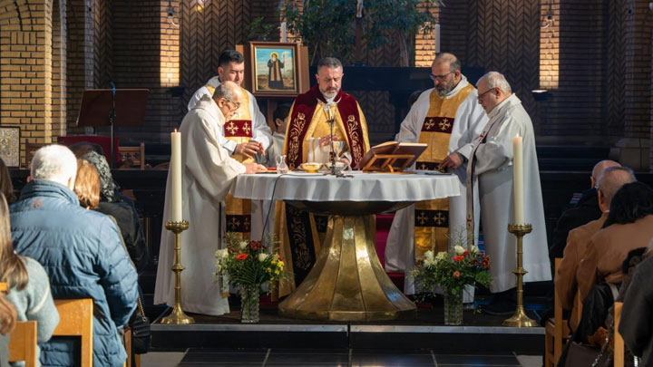 الأباتي بو رعد من بروكسل: للتّمسّك بالجذور الرّوحيّة والوطنيّة في بلدان الانتشار