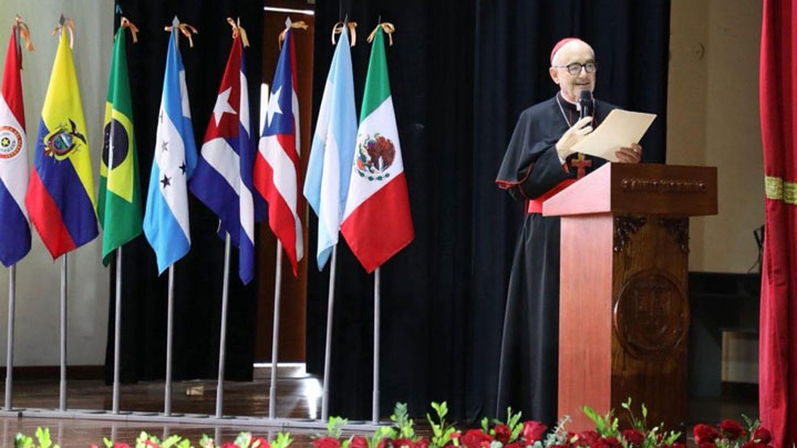 البابا حاضر في تشيكلايو- بيرو عبر موفده الخاصّ في اليوم العالميّ للمريض