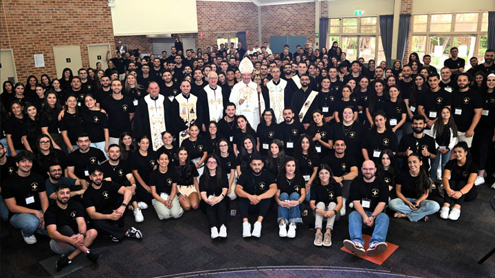 أكثر من 300 شابّ وشابّة اجتمعوا للصّلاة في أستراليا، والتّفاصيل؟