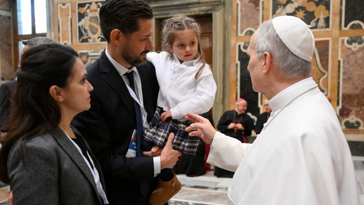 البابا للجمعيّة الأكاديميّة الحبريّة للحياة: لشهادة فعّالة لموقف الرّعاية المتبادلة الّذي يعبّر عن أسلوب الله