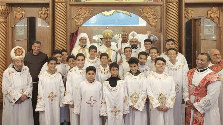إسحق منح 18 طفلًا درجة الشّمّاسيّة في عيد تقدمة يسوع إلى الهيكل