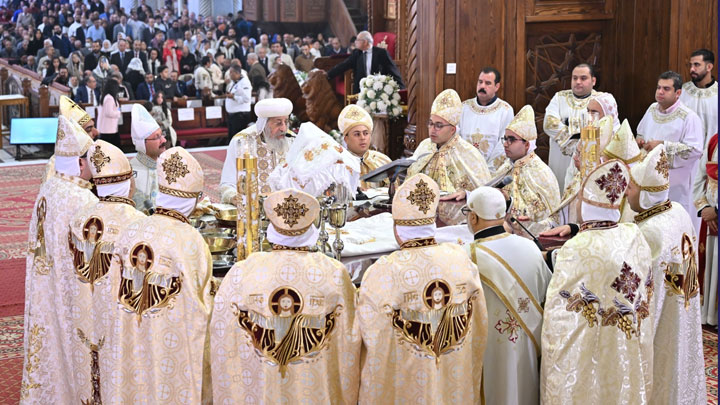 تواضروس الثّاني لـ15 كاهنًا جديدًا: الخدمة الكهنوتيّة خدمة سماويّة تخدم على الأرض