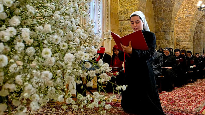راهبة لبنانيّة مارونيّة أبرزت نذورها المؤقّتة في القنيطرة