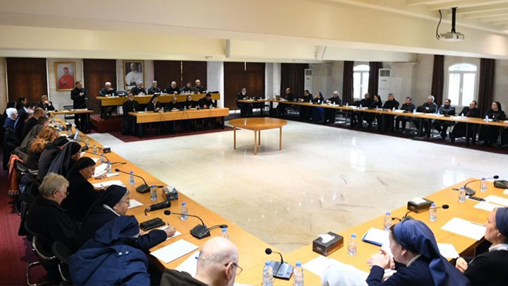 لقاء المرجعيّات الكنسيّة صاحبة إجازات المدارس الكاثوليكيّة في بكركي بحضور الرّاعي