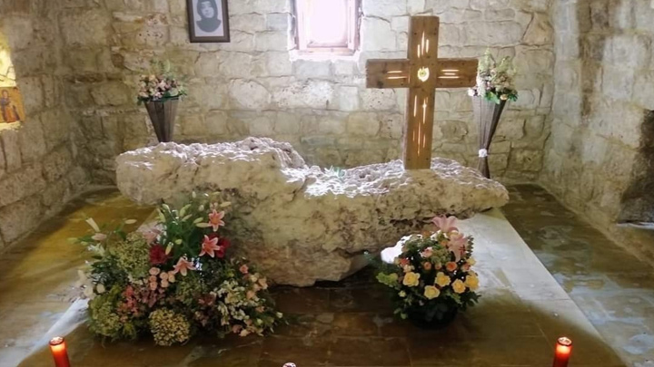 دير مار سمعان أيطو يصلّي من أجل السّلام في لبنان والعالم