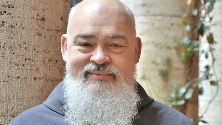 إجلاء رئيس أساقفة طهران وأصفهان إلى روما