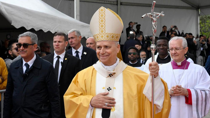 البابا لمسيحيّي الجزائر: إبقوا كعلامة متواضعة وأمينة لمحبّة المسيح