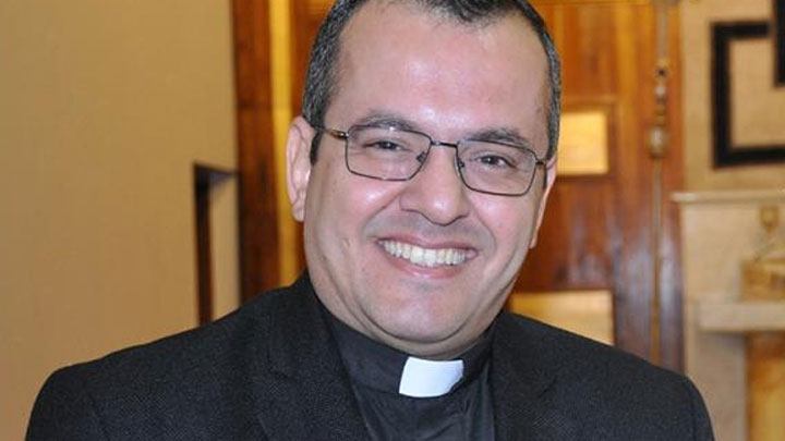 البطريرك نونا يعيّن مديرًا للمكتب الإعلاميّ البطريركيّ، من هو؟