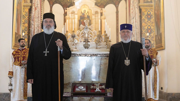 أفرام الثّاني وكيراكين الثّاني صلّيا معًا نن أجل السّلام