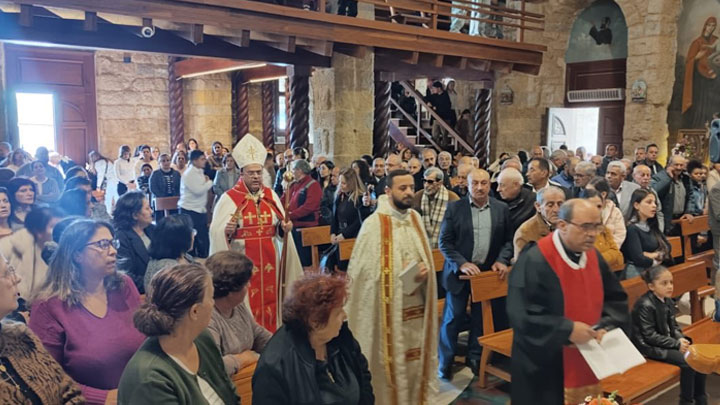 أبناء القليعة يطلبون الصّبر والقوّة في عيد مار جرجس